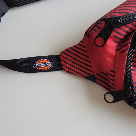 DICKIES PLAID FANNY PACK - Picture 5 of 12